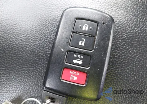 2016 Toyota Corolla Le Premium z USA, uszkodzony, nr VIN 5YFBURHE4GP498950